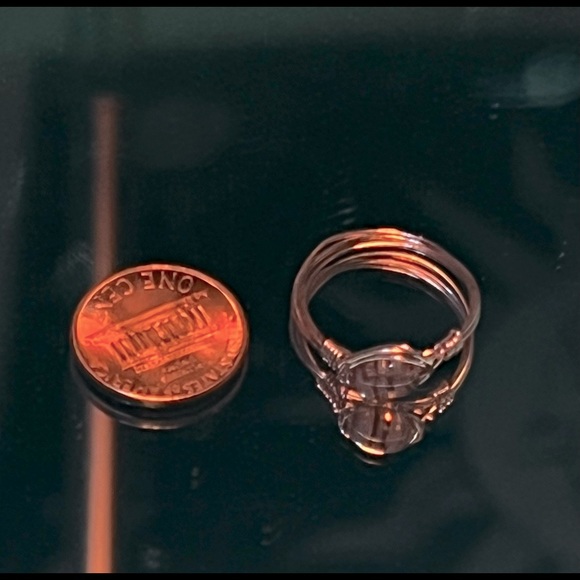 PINK/WHITE AND ROSE GOLD RING! - Picture 2 of 2